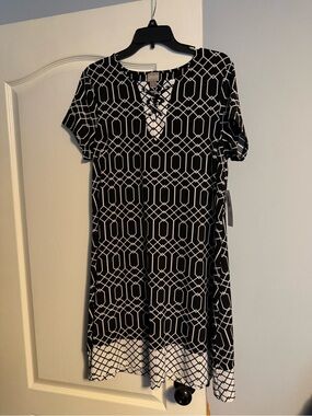 Chico's Black and White Geometric Lace-Up Dress